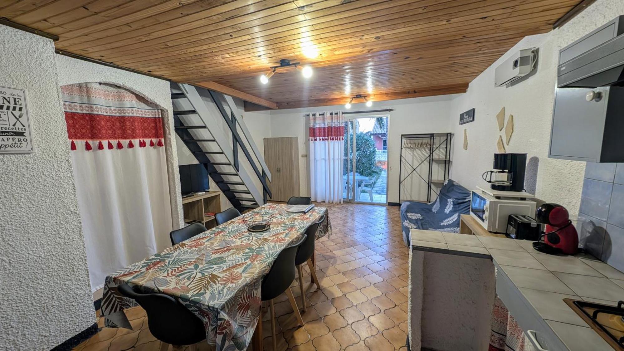 Gite La Capelle Roquefort Des Corbieres Sigean Narbonne Aude Habitación foto